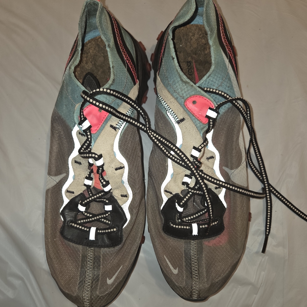 Nike React Element 87 Solar Red Blue Chill Black Size 11 Sneakers AQ1090-006